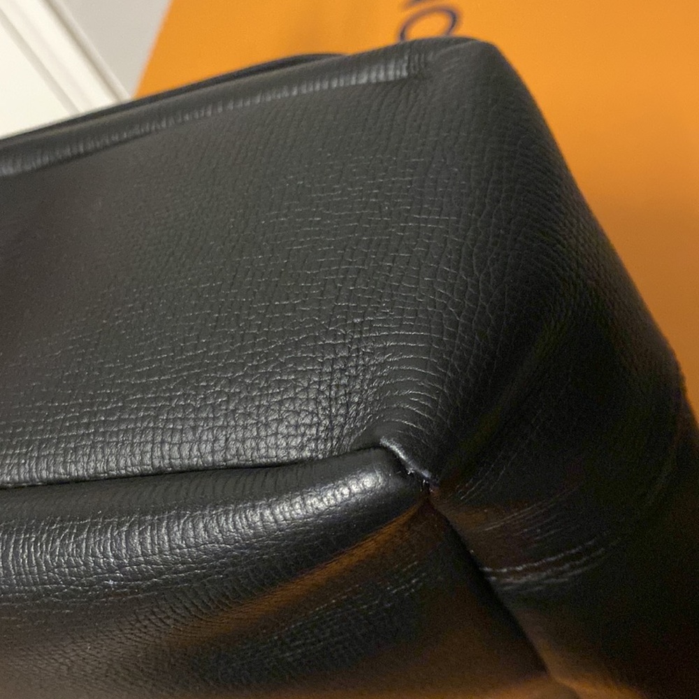 Louis Vuitton Nigo Besace Tokyo Leather Denim Mixed Messenger Bag - Picture 14 of 16